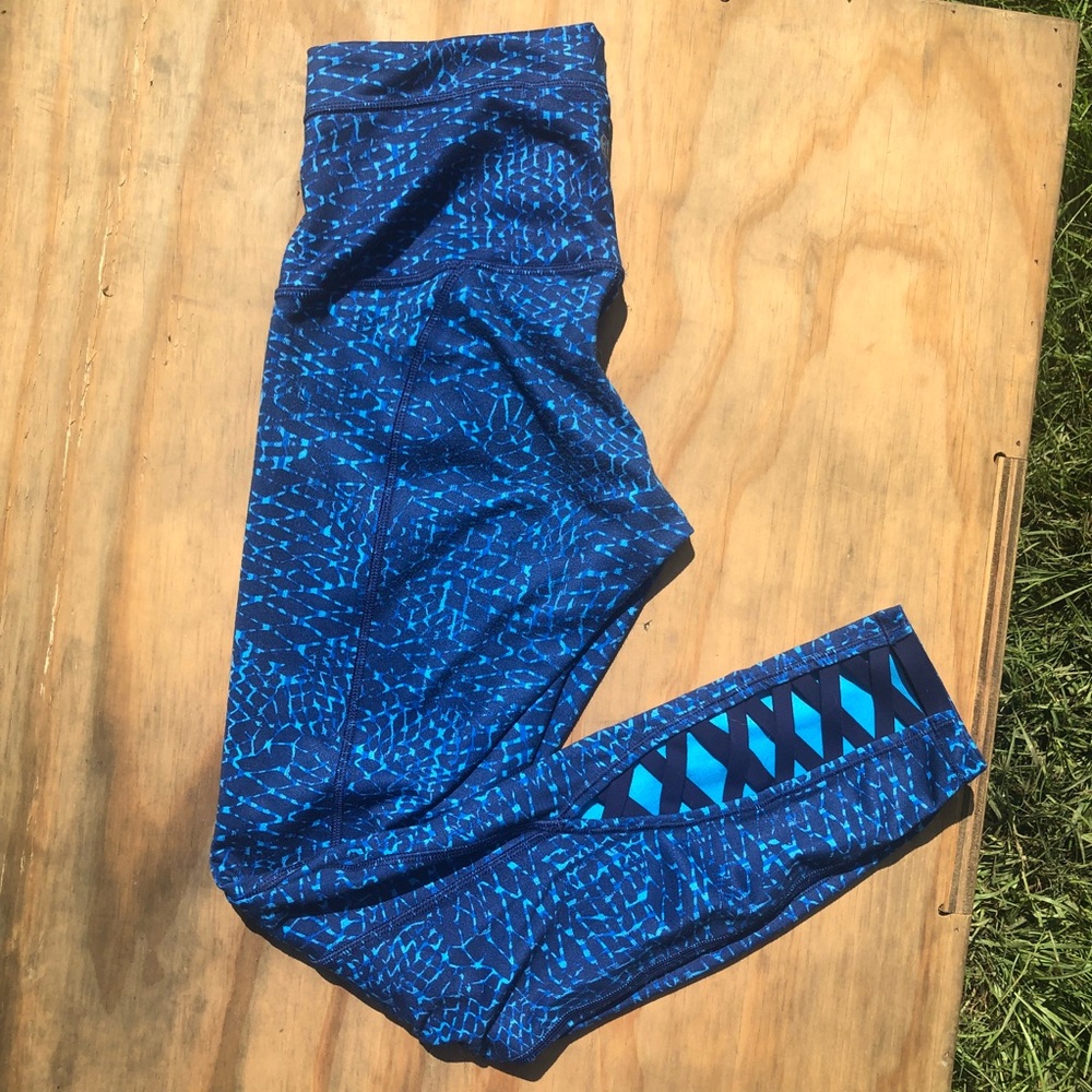 lululemon Blue Printed Tights size 6 Luon